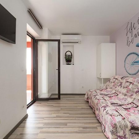Apartments Miri Врсар Экстерьер фото
