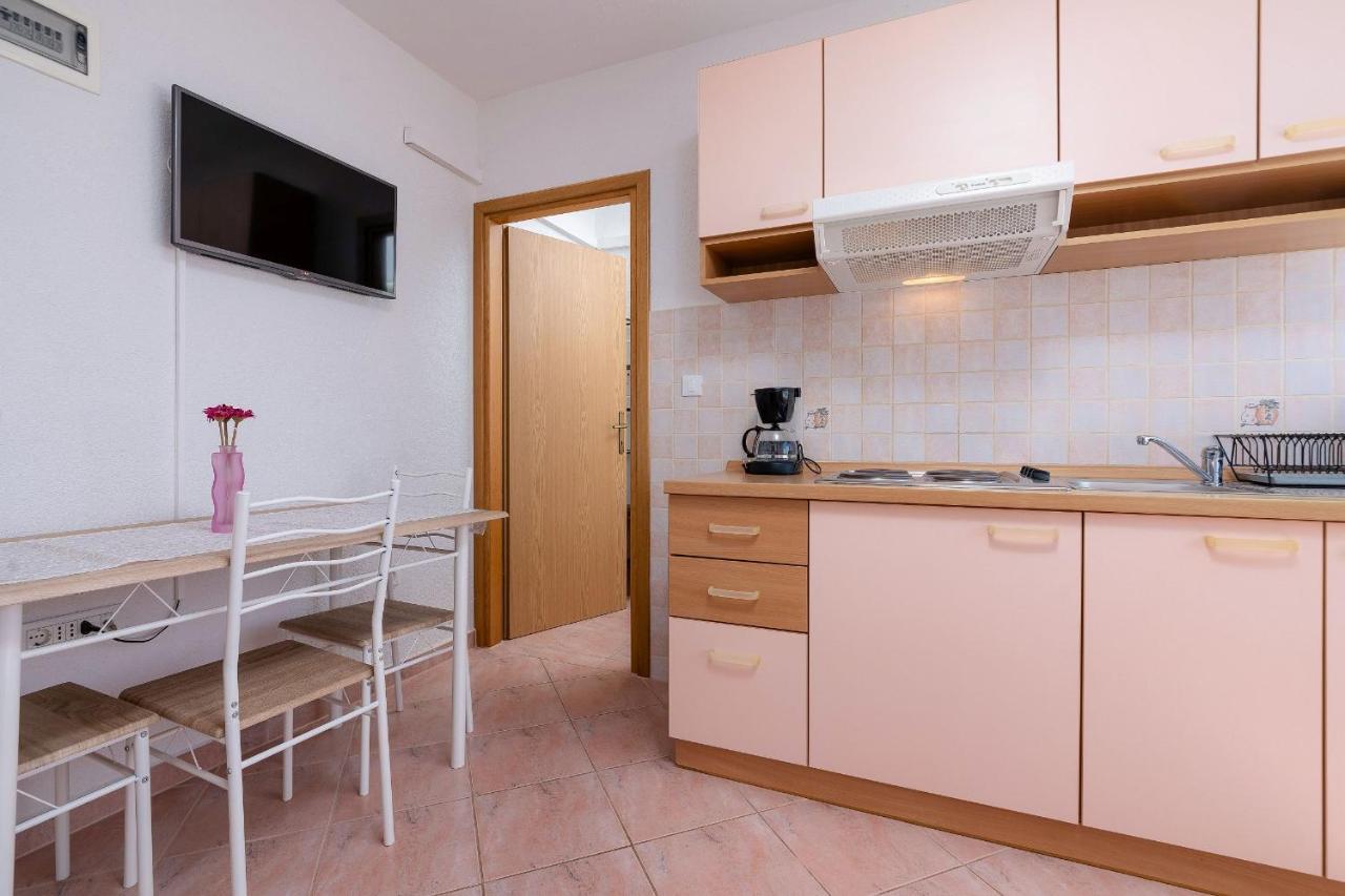 Apartments Miri Врсар Экстерьер фото
