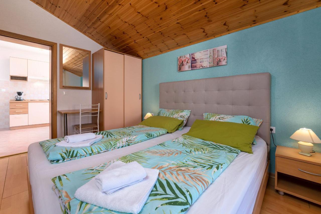 Apartments Miri Врсар Экстерьер фото