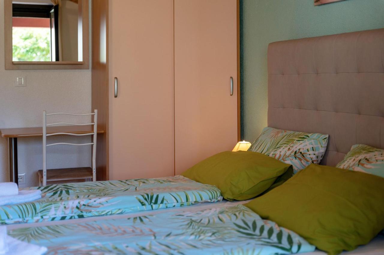 Apartments Miri Врсар Экстерьер фото