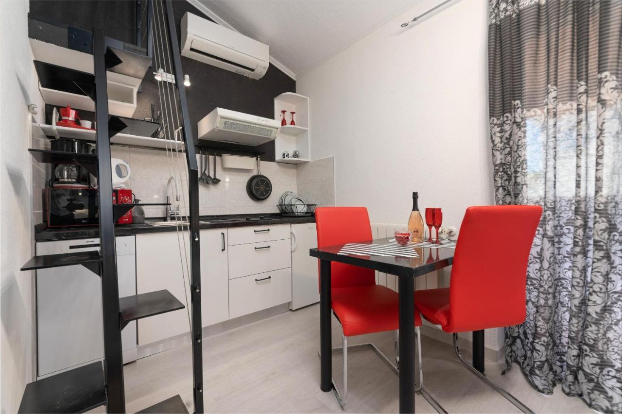 Apartments Miri Врсар Экстерьер фото