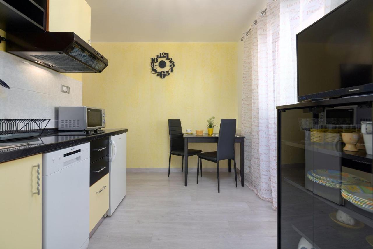 Apartments Miri Врсар Экстерьер фото