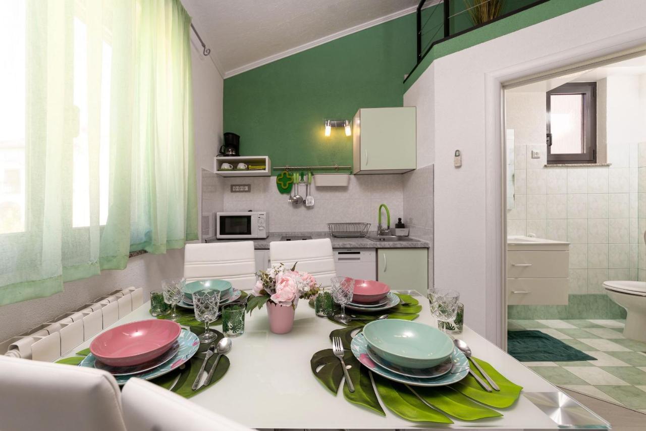 Apartments Miri Врсар Экстерьер фото