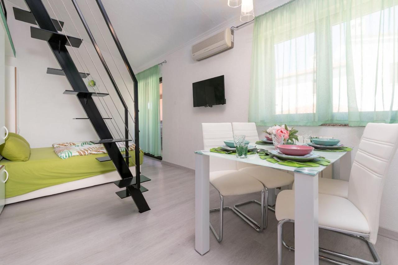 Apartments Miri Врсар Экстерьер фото