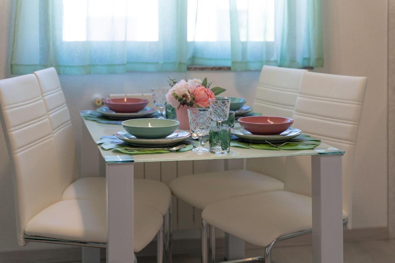 Apartments Miri Врсар Экстерьер фото
