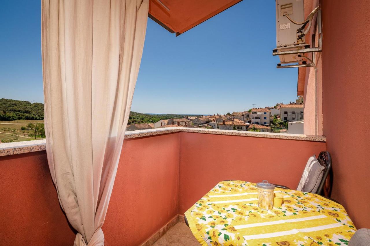 Apartments Miri Врсар Экстерьер фото