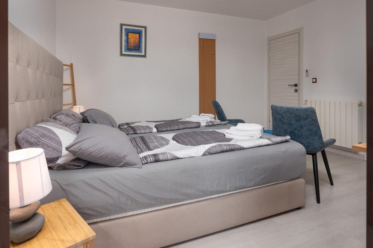 Apartments Miri Врсар Экстерьер фото