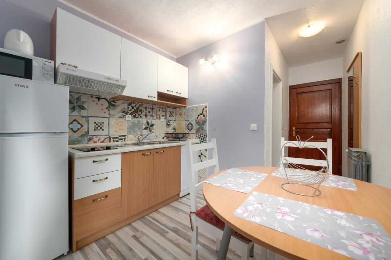 Apartments Miri Врсар Экстерьер фото
